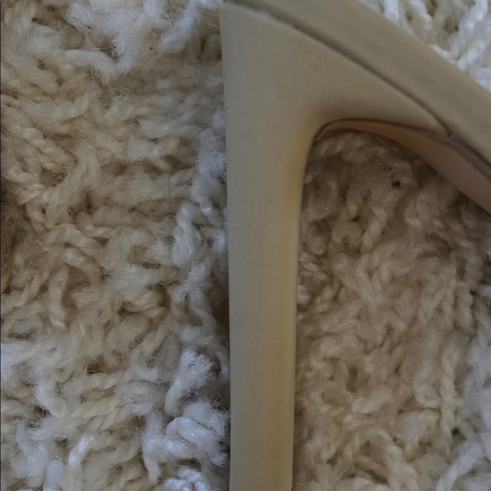 STRAPPY NUDE BLOCK HEEL - Picture 4 of 7